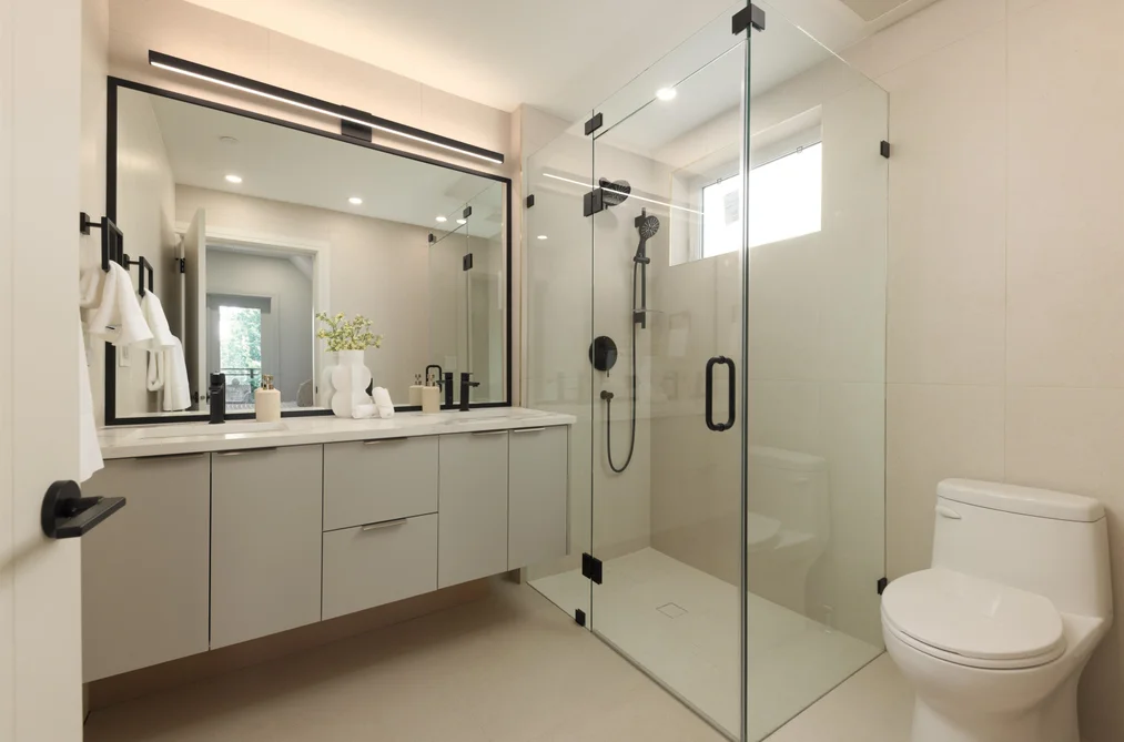2066 E 1ST AVENUE, Vancouver BC V5N 1B5, Vancouver BC — Residential for Sale — Photo 18 of 33