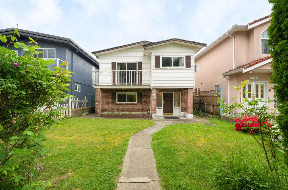 2066 E 23RD AVENUE, Vancouver BC V5N 2V1, Vancouver BC — Residential for Sale - Photo 2