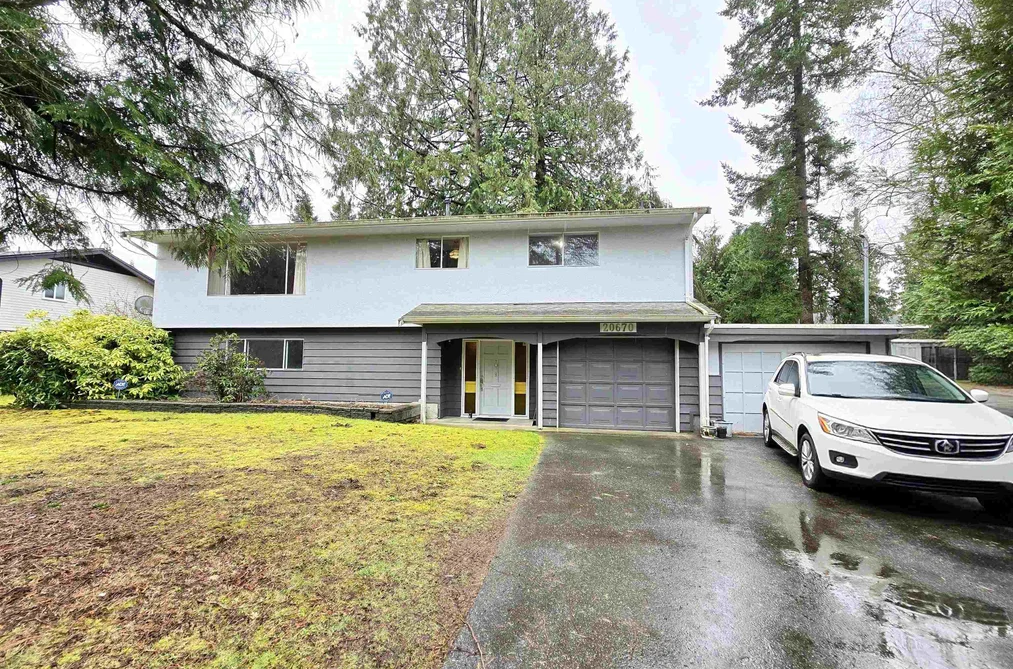 House for sale at 20670 46 Avenue Langley British Columbia - MLS: R3096087