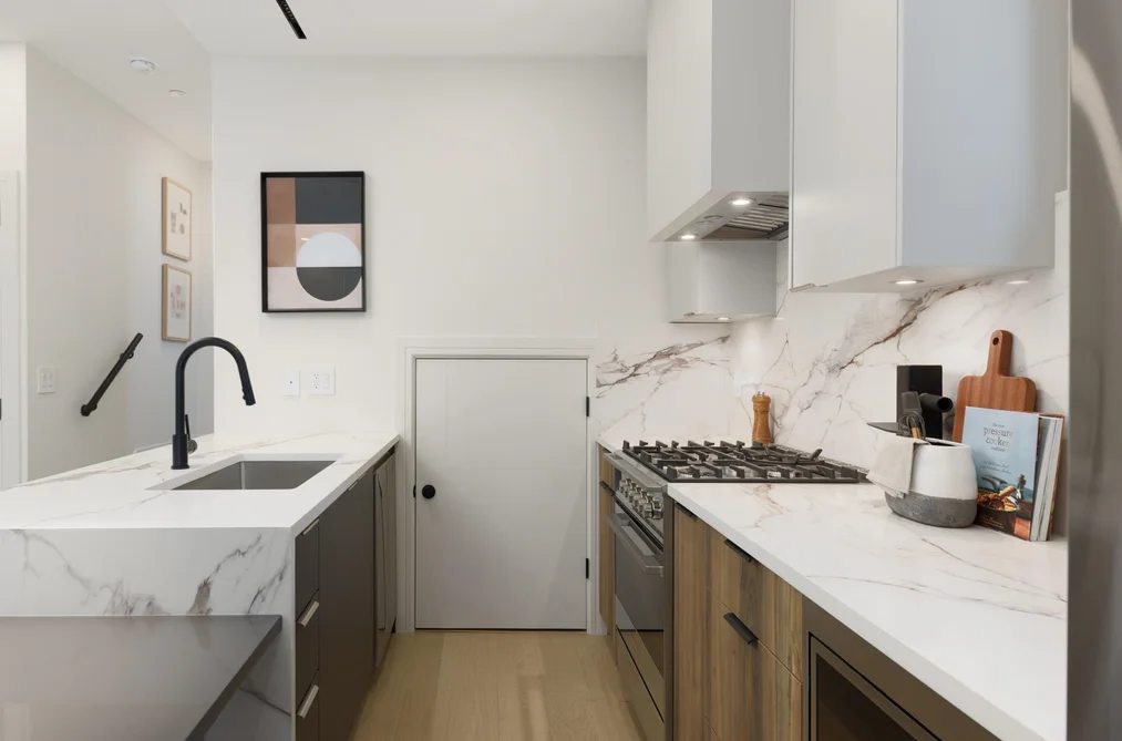 2068 E 1ST AVENUE, Vancouver BC V5N 1B5, Vancouver BC — Residential for Sale — Photo 9 of 30