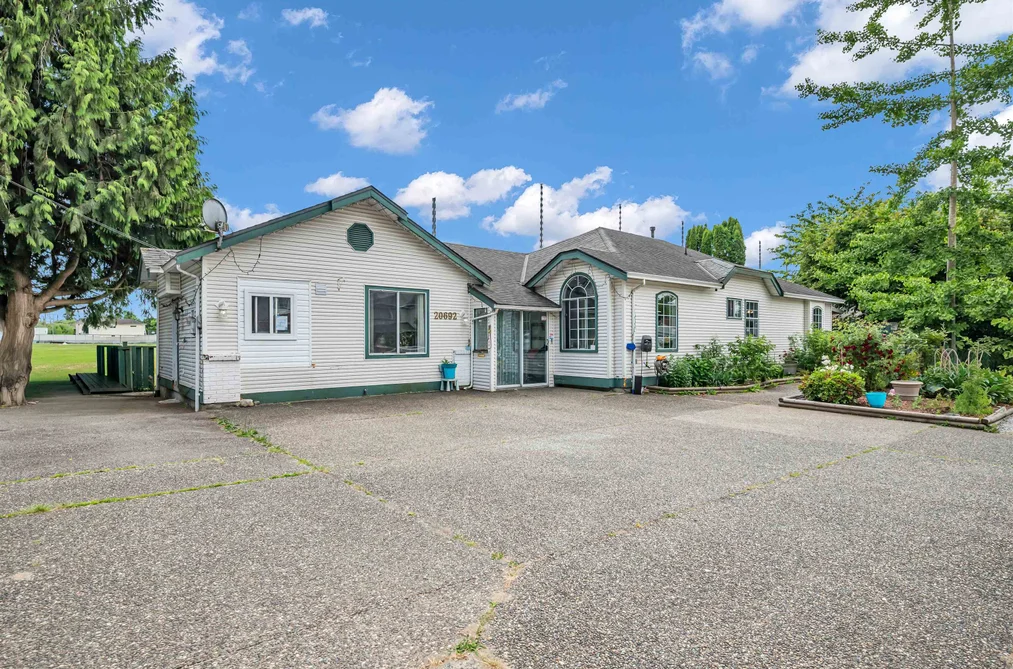 House for sale at 20692 River Road Maple Ridge British Columbia - MLS: R3134668