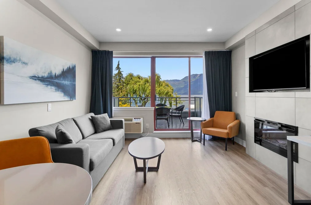 206C 160 ESPLANADE AVENUE, Harrison Hot Springs, BC — Residential for Sale — Photo 3 of 15