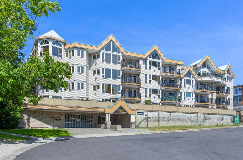 Condo for sale at 207 11595 Fraser Street Maple Ridge British Columbia - MLS: R3131069