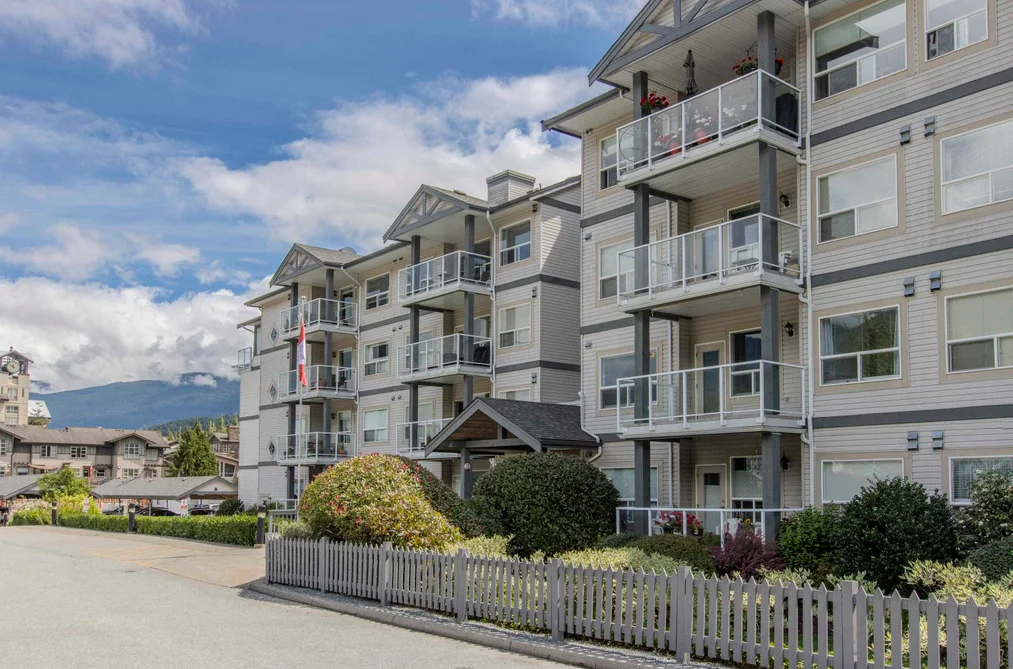 Condo for sale at 207 1203 Pemberton Avenue Squamish British Columbia - MLS: R3144773