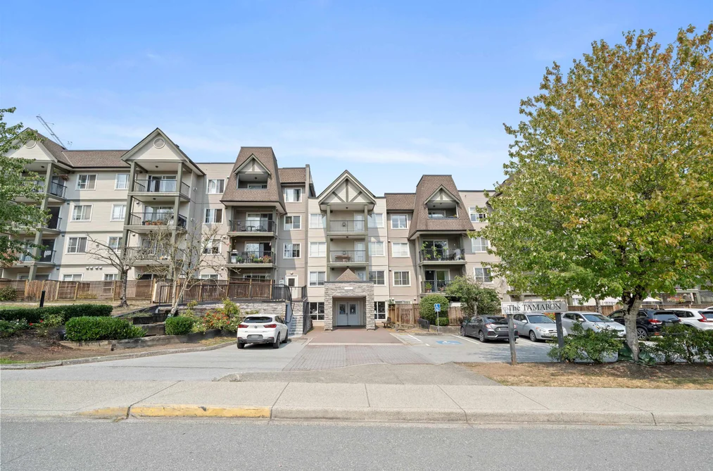 Condo for sale at 207 12083 92a Avenue Surrey British Columbia - MLS: R3156477