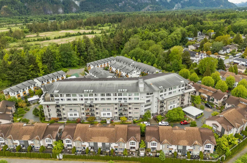 Condo for sale at 207 1212 Main Street Squamish British Columbia - MLS: R3164209