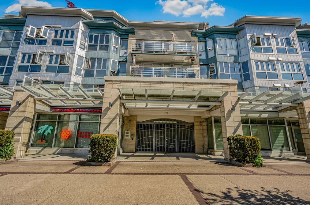 207 122 E 3RD STREET, North Vancouver BC V7L 1E6, North Vancouver BC — Residential for Sale - Photo 2