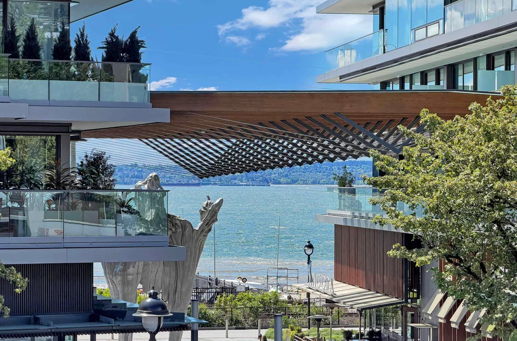 Condo for sale at 207 1331 Marine Drive West Vancouver British Columbia - MLS: R3128726