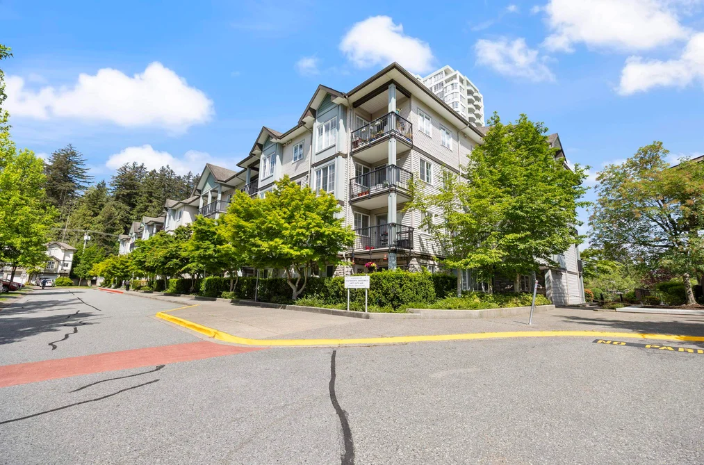 Condo for sale at 207 14877 100 Avenue Surrey British Columbia - MLS: R3127479
