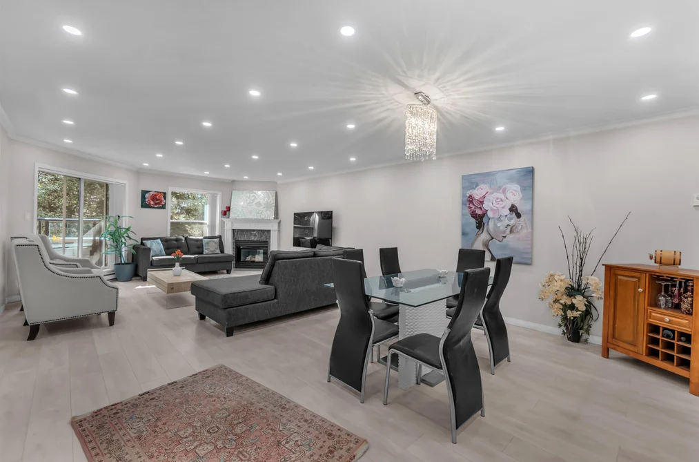 Condo for sale at 207 1500 Ostler Court North Vancouver British Columbia - MLS: R3152604