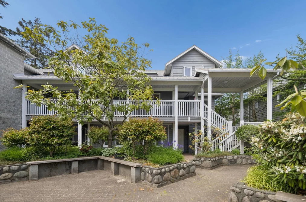 Townhouse for sale at 207 1518 Bowser Avenue North Vancouver British Columbia - MLS: R3126162
