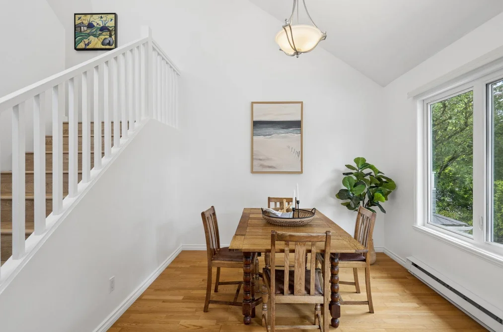 207 1518 BOWSER AVENUE, North Vancouver BC V7P 2Y3, North Vancouver BC — Residential for Sale - Photo 3