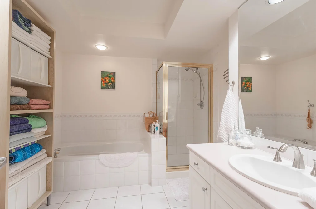 207 15466 NORTH BLUFF ROAD, White Rock BC V4B 3G1, White Rock BC — Residential for Sale — Photo 14 of 29
