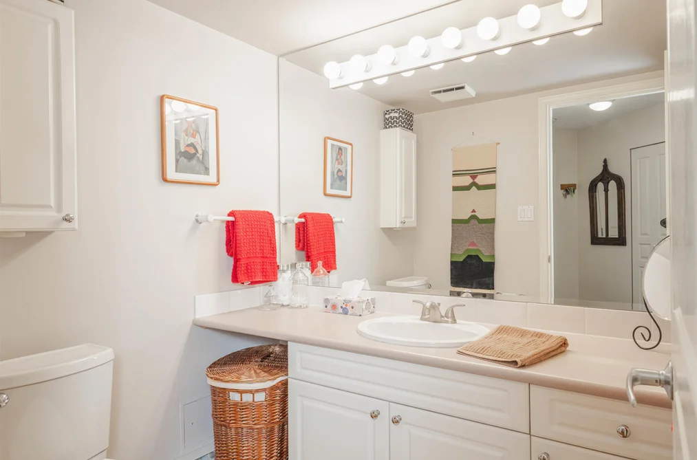 207 15466 NORTH BLUFF ROAD, White Rock BC V4B 3G1, White Rock BC — Residential for Sale - Photo 4