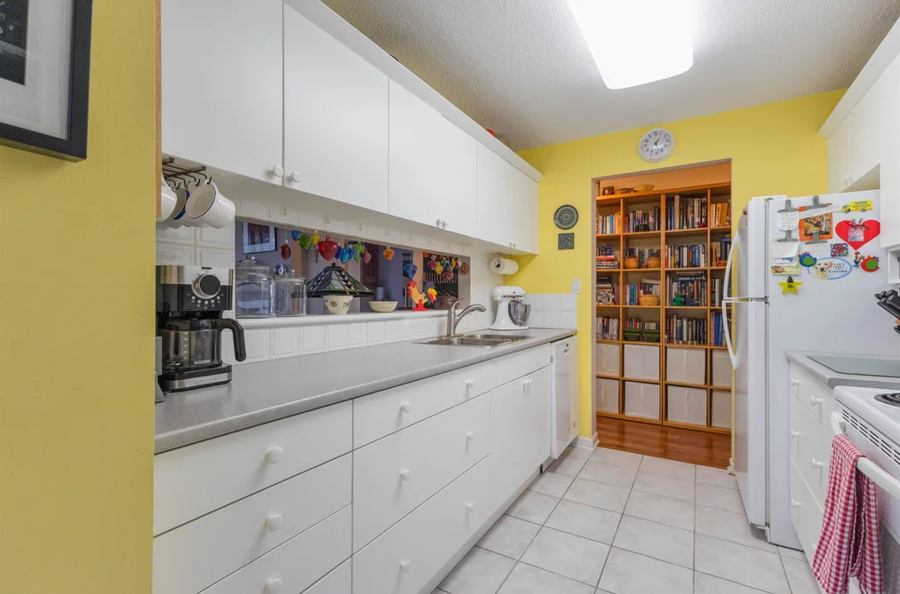 207 15466 NORTH BLUFF ROAD, White Rock BC V4B 3G1, White Rock BC — Residential for Sale — Photo 9 of 29