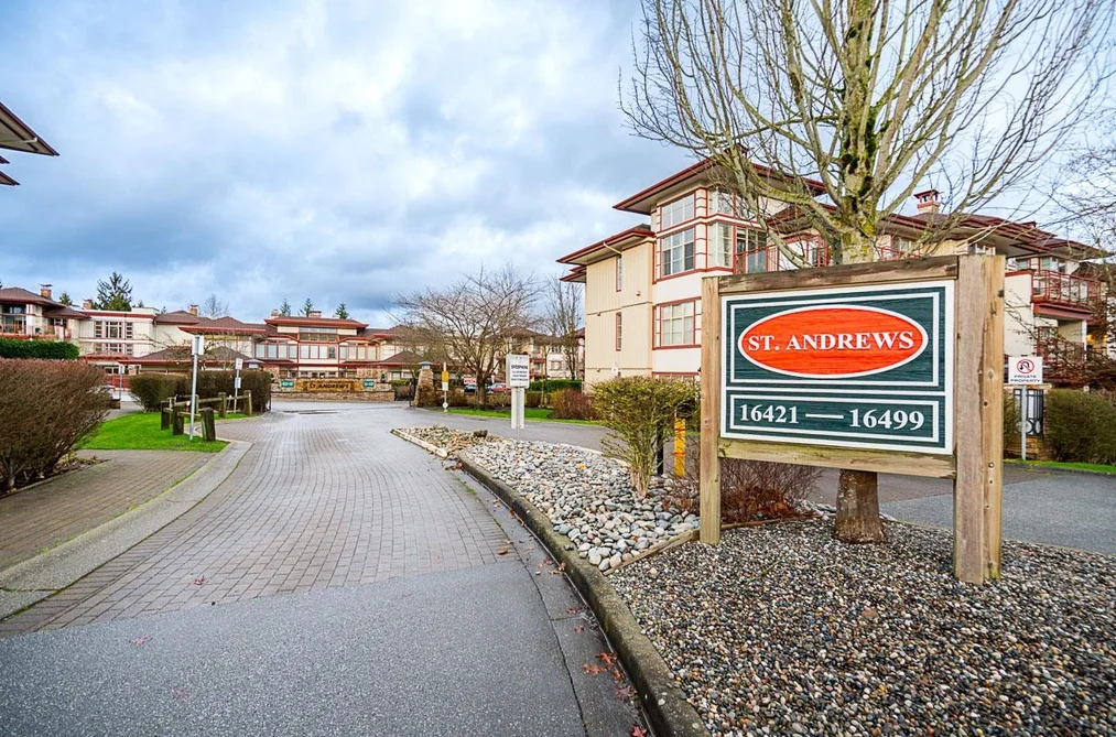 Condo for sale at 207 16421 64 Avenue Surrey British Columbia - MLS: R3113510
