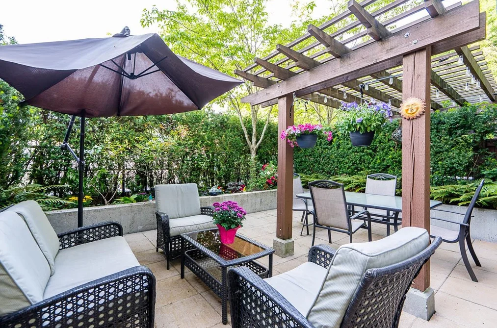 Condo for sale at 207 1677 Lloyd Avenue North Vancouver British Columbia - MLS: R3127527