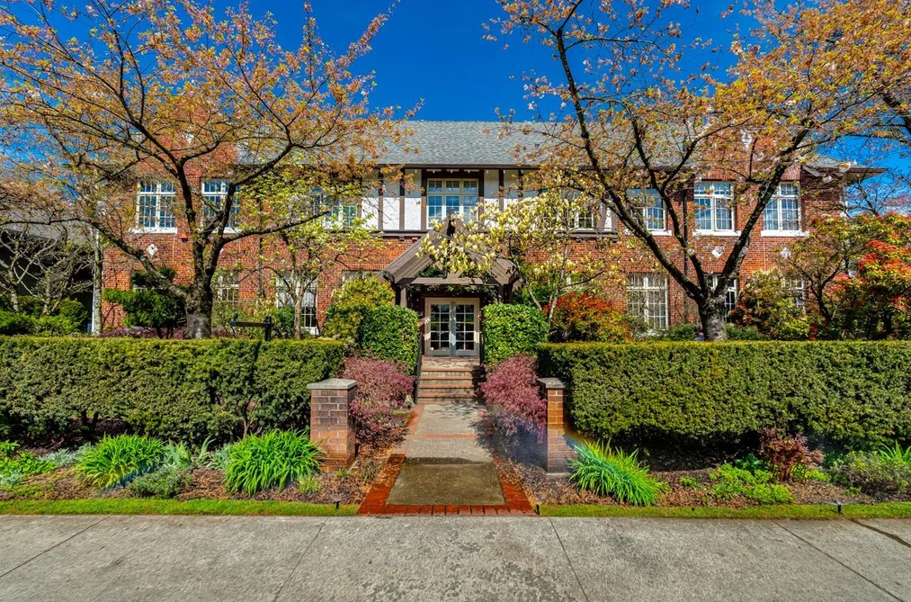 207 1811 W 16TH AVENUE, Vancouver BC V6J 2M3, Vancouver BC — Residential for Sale - Photo 2