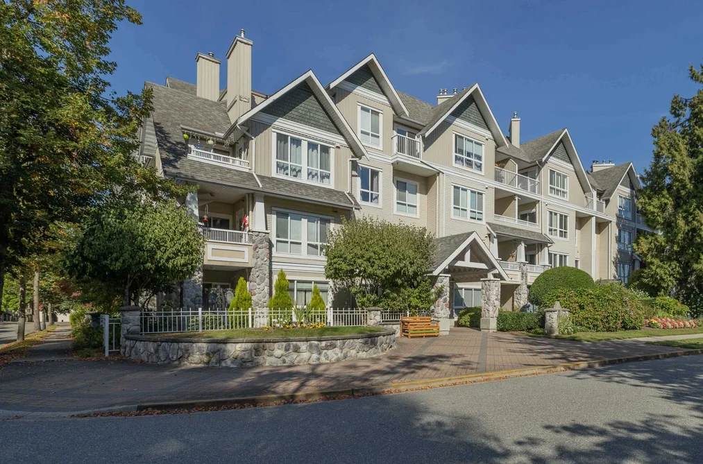 Condo for sale at 207 19091 Mcmyn Road Pitt Meadows British Columbia - MLS: R3168277