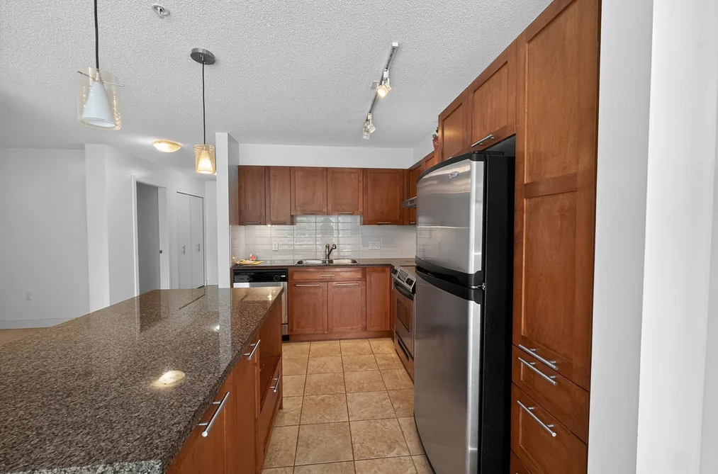 207 19673 MEADOW GARDENS WAY, Pitt Meadows BC V3Y 0A1, Pitt Meadows BC — Residential for Sale - Photo 3