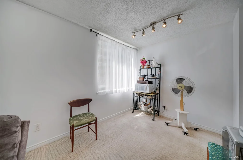 207 2020 FULLERTON AVENUE, North Vancouver BC V7P 3G3, North Vancouver BC — Residential for Sale — Photo 11 of 26