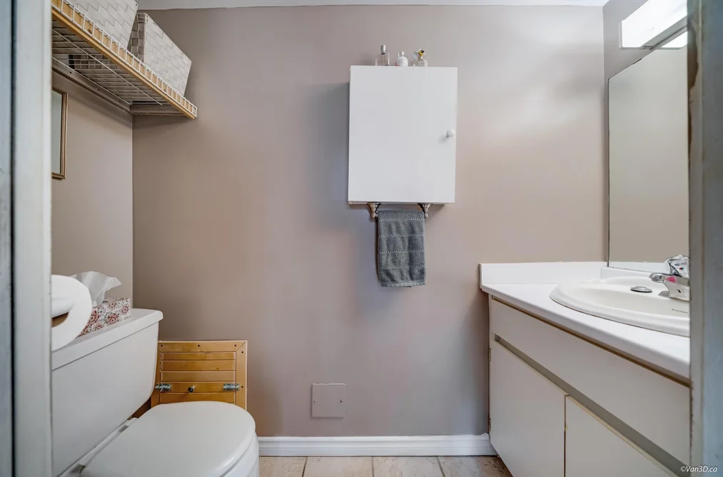 207 2020 FULLERTON AVENUE, North Vancouver BC V7P 3G3, North Vancouver BC — Residential for Sale — Photo 12 of 26