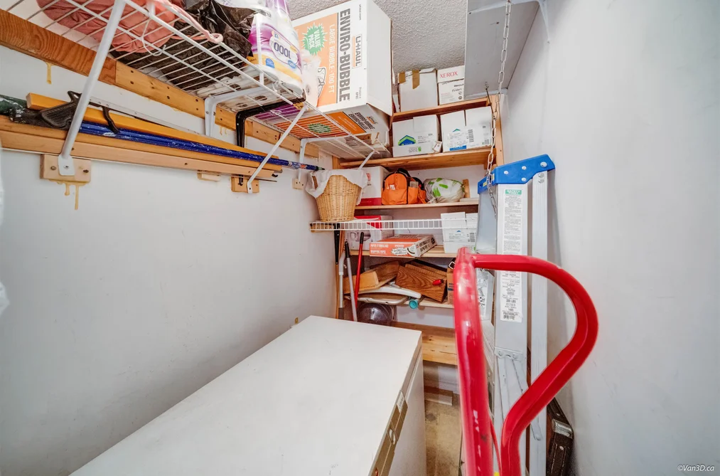 207 2020 FULLERTON AVENUE, North Vancouver BC V7P 3G3, North Vancouver BC — Residential for Sale — Photo 16 of 26