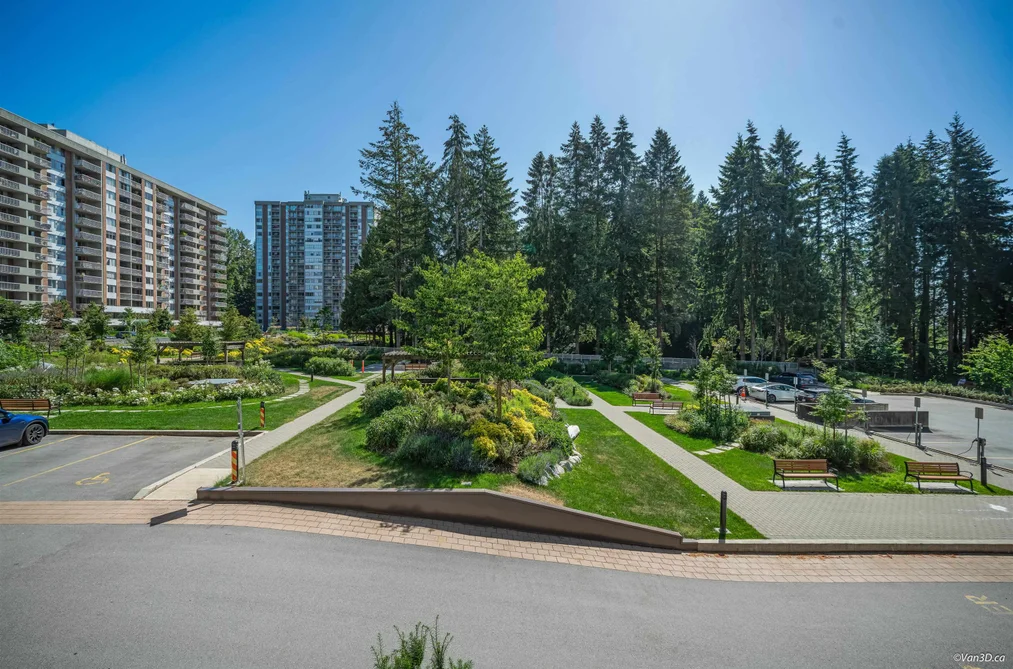 207 2020 FULLERTON AVENUE, North Vancouver BC V7P 3G3, North Vancouver BC — Residential for Sale - Photo 2
