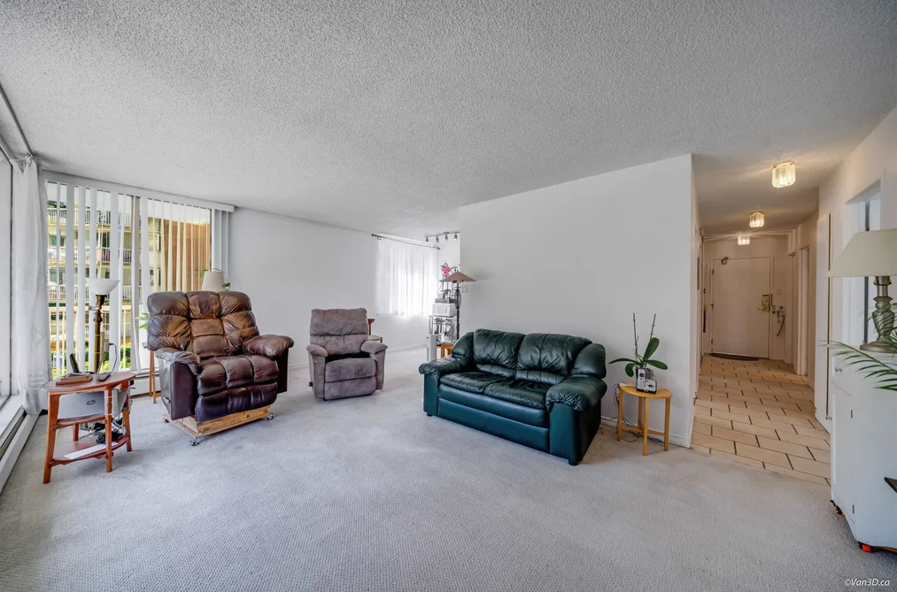 207 2020 FULLERTON AVENUE, North Vancouver BC V7P 3G3, North Vancouver BC — Residential for Sale — Photo 3 of 26