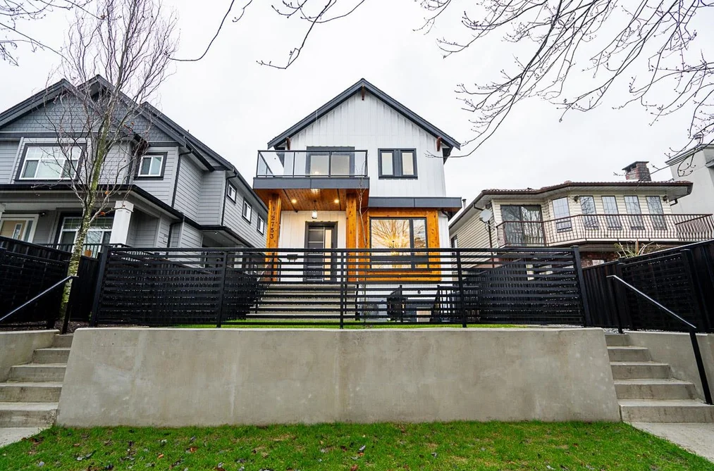 Half Duplex for sale at 1 2753 Nanaimo Street Vancouver British Columbia - MLS: R3116913