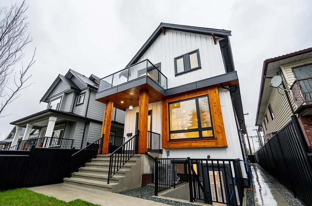 1 2753 NANAIMO STREET, Vancouver BC V5N 5E9, Vancouver BC — Residential for Sale - Photo 2