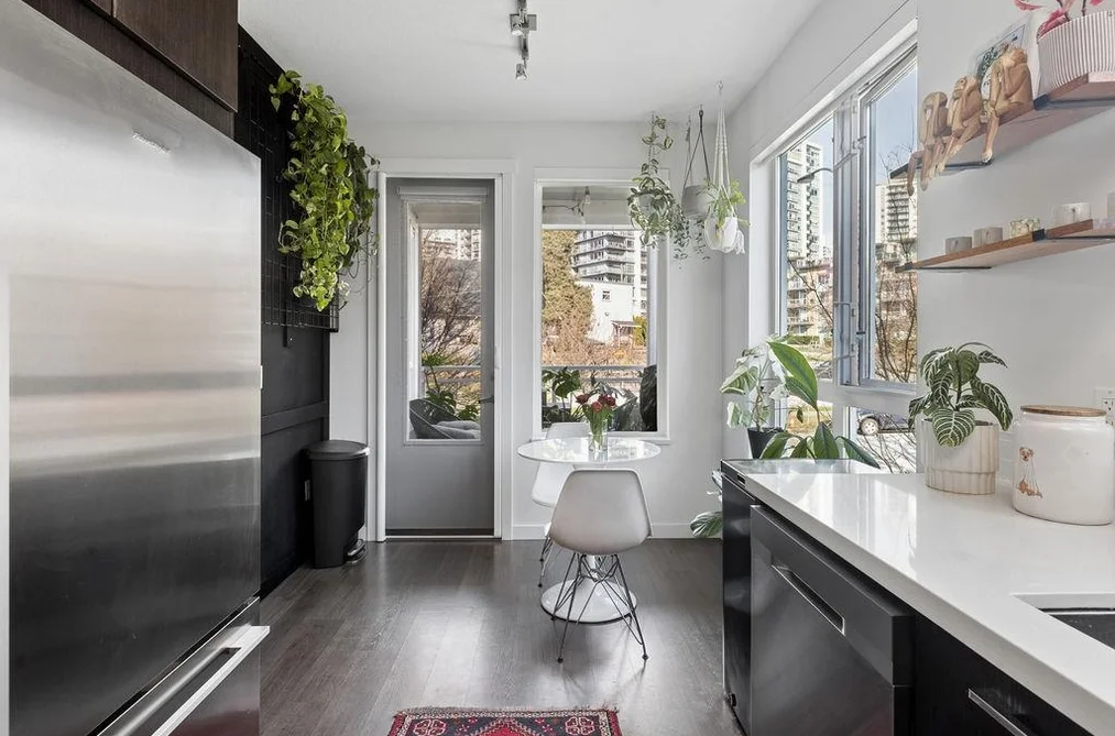 207 217 W 8TH STREET, North Vancouver BC V7M 0C2, North Vancouver BC — Residential for Sale — Photo 10 of 29