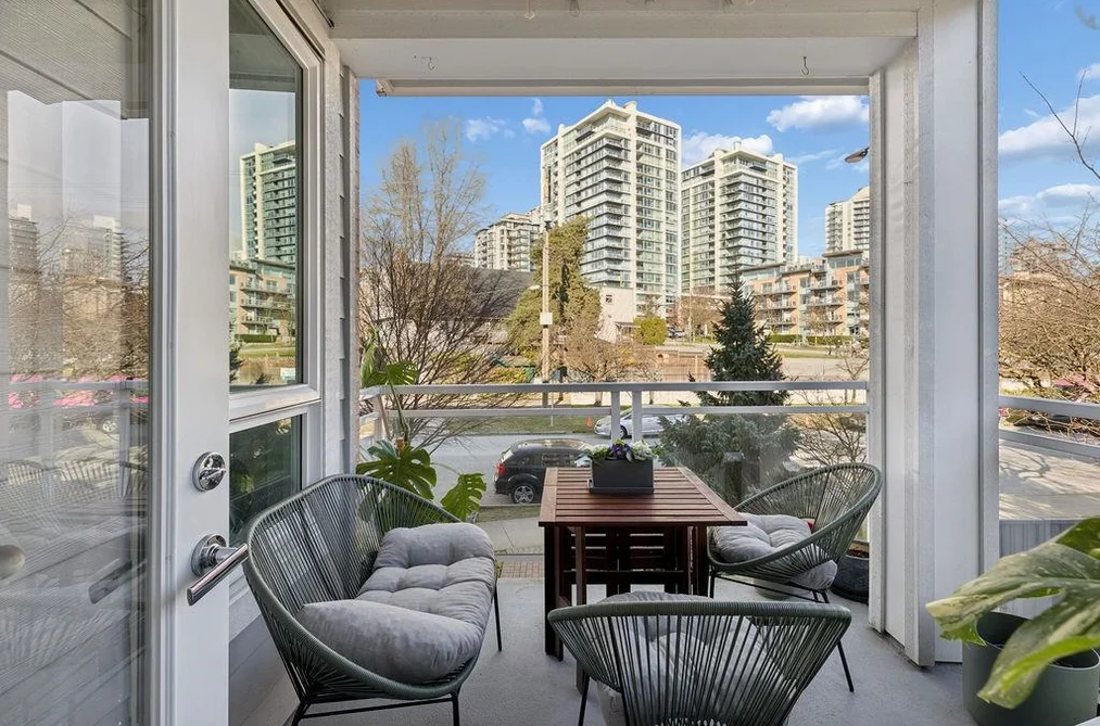 207 217 W 8TH STREET, North Vancouver BC V7M 0C2, North Vancouver BC — Residential for Sale — Photo 13 of 29