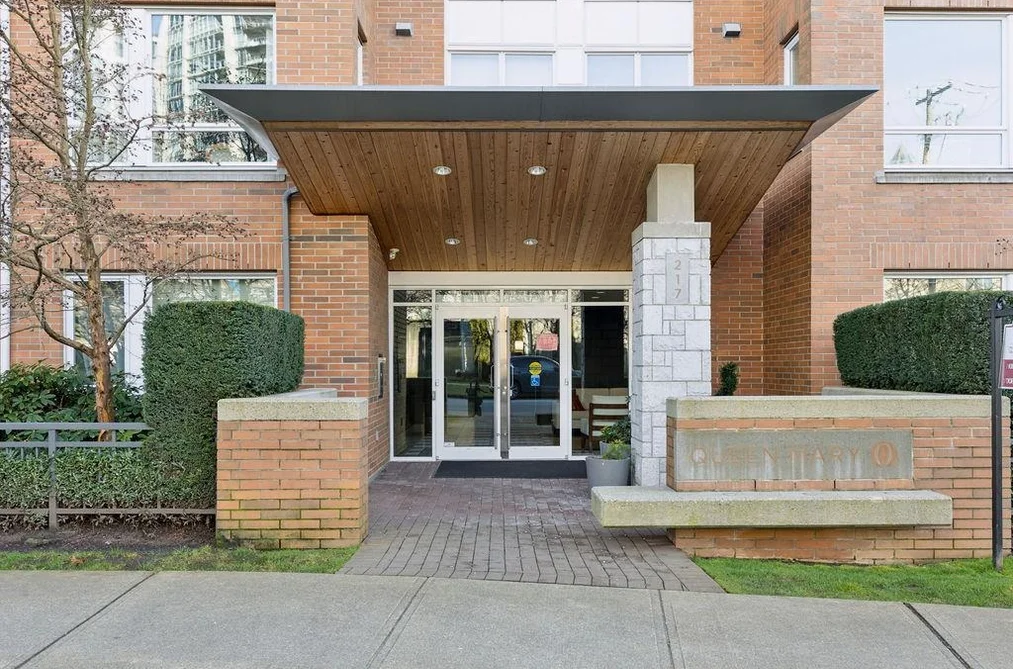 207 217 W 8TH STREET, North Vancouver BC V7M 0C2, North Vancouver BC — Residential for Sale — Photo 26 of 29