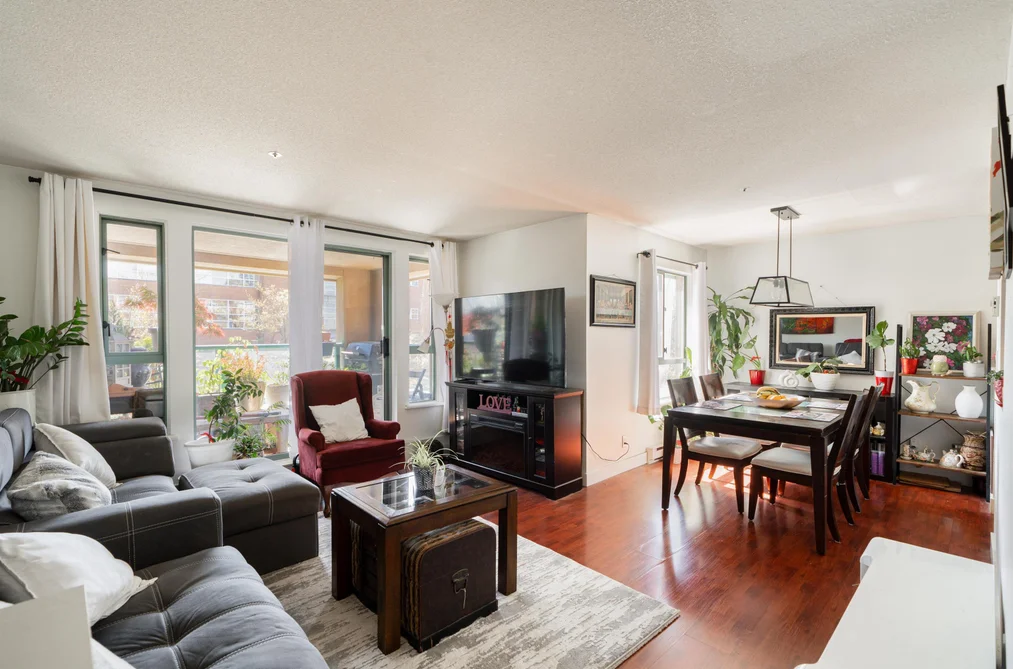 207 223 MOUNTAIN HIGHWAY, North Vancouver BC V7J 3V3, North Vancouver BC — Residential for Sale - Photo 3