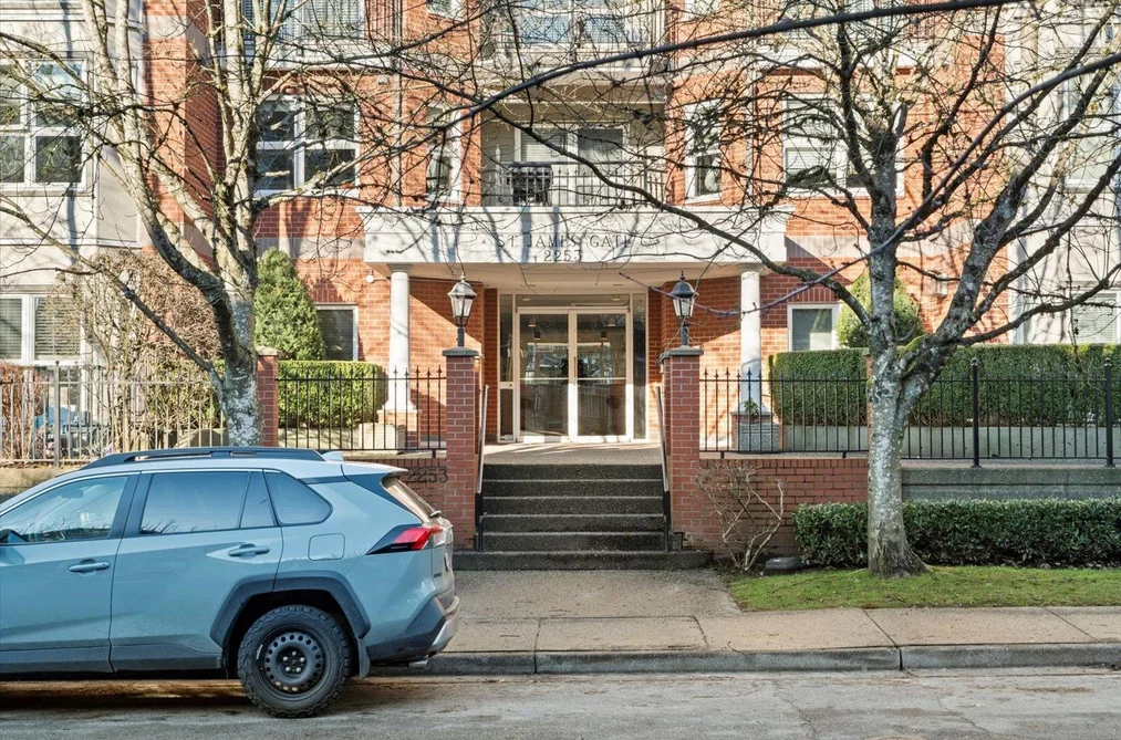 207 2253 WELCHER AVENUE, Port Coquitlam BC V3C 1X2, Port Coquitlam BC — Residential for Sale - Photo 2