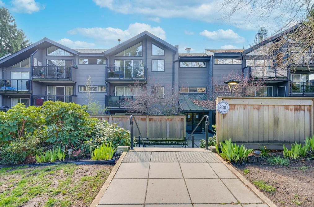 Condo for sale at 207 230 Mowat Street New Westminster British Columbia - MLS: R3118559