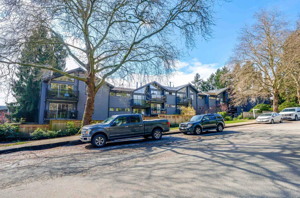 207 230 MOWAT STREET, New Westminster BC V3M 4B2, New Westminster BC — Residential for Sale - Photo 2