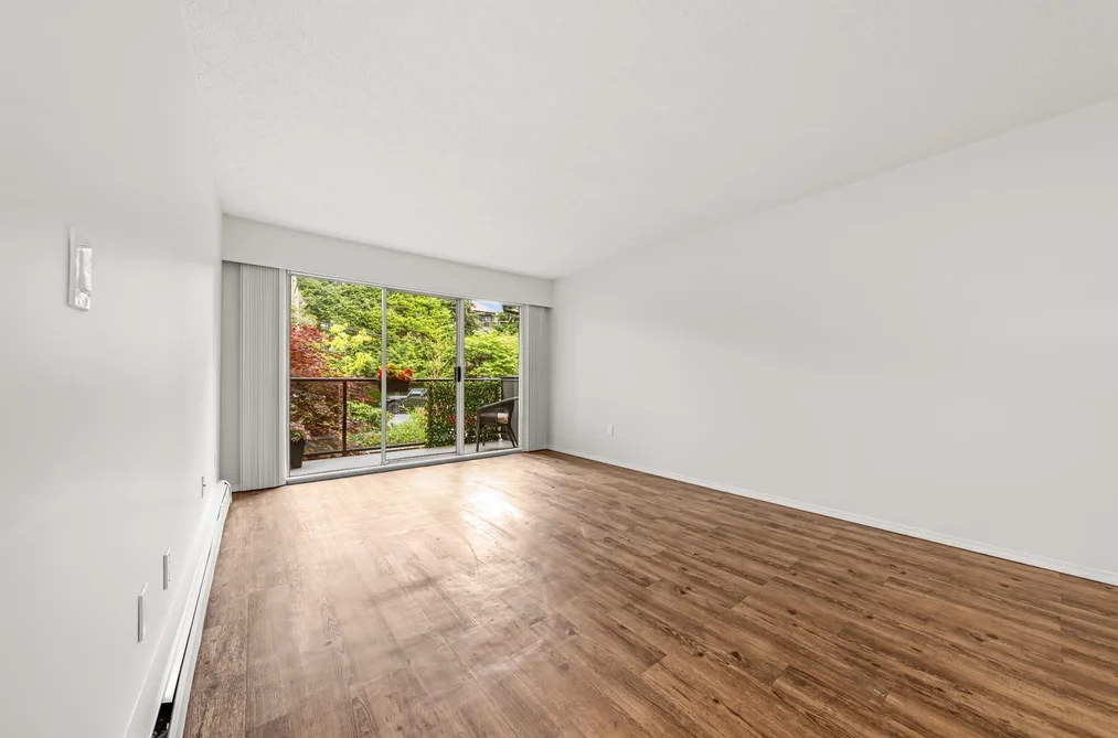 207 230 MOWAT STREET, New Westminster BC V3M 4B2, New Westminster BC — Residential for Sale - Photo 3