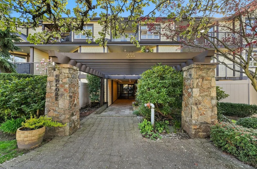 207 235 W 4TH STREET, North Vancouver BC V7M 1H8, North Vancouver BC — Residential for Sale - Photo 2