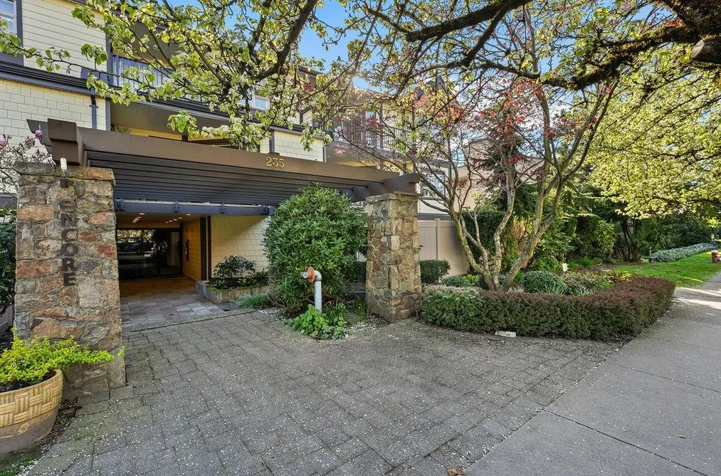 207 235 W 4TH STREET, North Vancouver BC V7M 1H8, North Vancouver BC — Residential for Sale - Photo 3