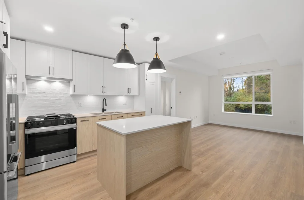 207 27249 ALDERGROVE TOWN CENTRE DRIVE, Langley BC V4W 0E4, Langley BC — Residential for Sale - Photo 4