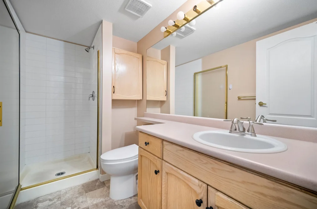 207 2962 TRETHEWEY STREET, Abbotsford BC V2T 4M3, Abbotsford BC — Residential for Sale — Photo 14 of 26