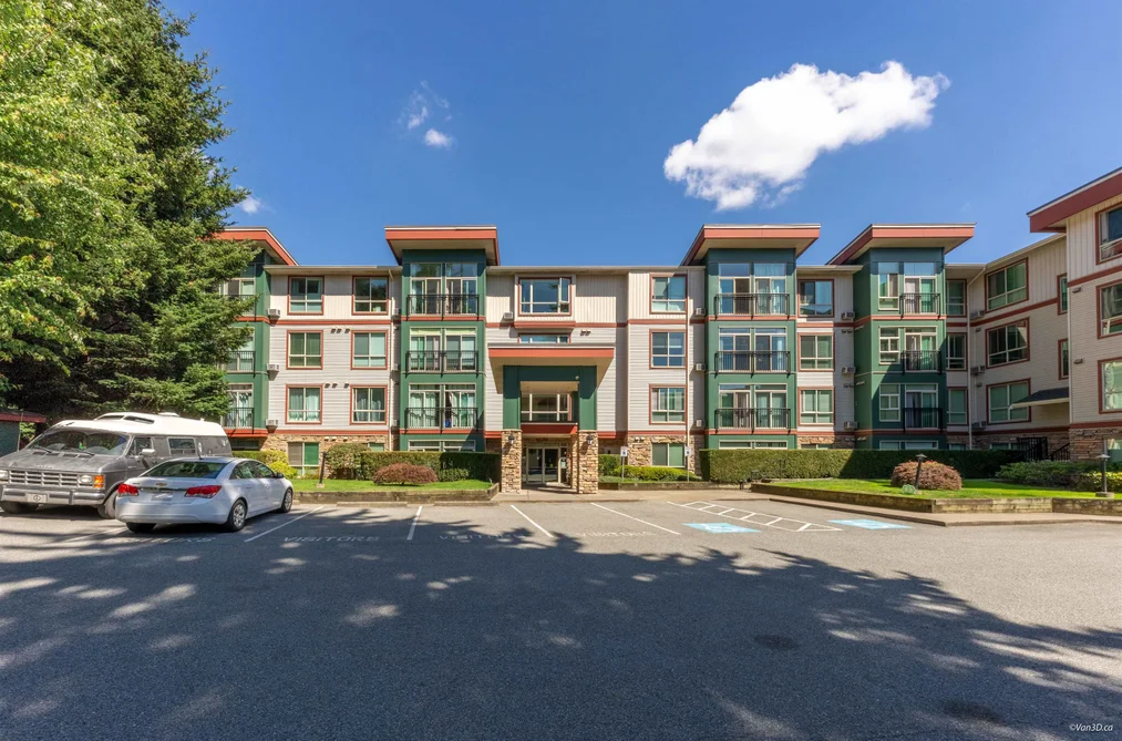 Condo for sale at 207 33485 South Fraser Way Abbotsford British Columbia - MLS: R3145957