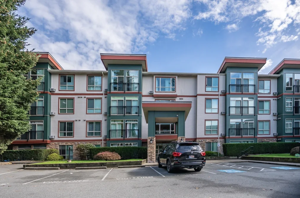33485 South Fraser Way Unit 207, Abbotsford, BC - MLS: R3175399