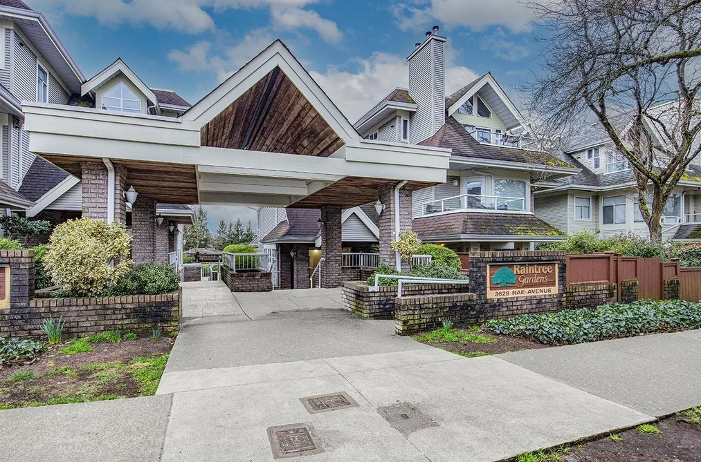 Condo for sale at 207 3628 Rae Avenue Vancouver British Columbia - MLS: R3092834