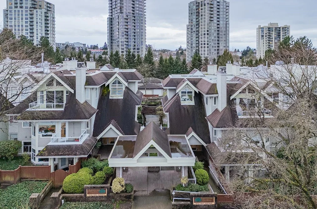 207 3628 RAE AVENUE, Vancouver BC V5R 2P5, Vancouver BC — Residential for Sale - Photo 2