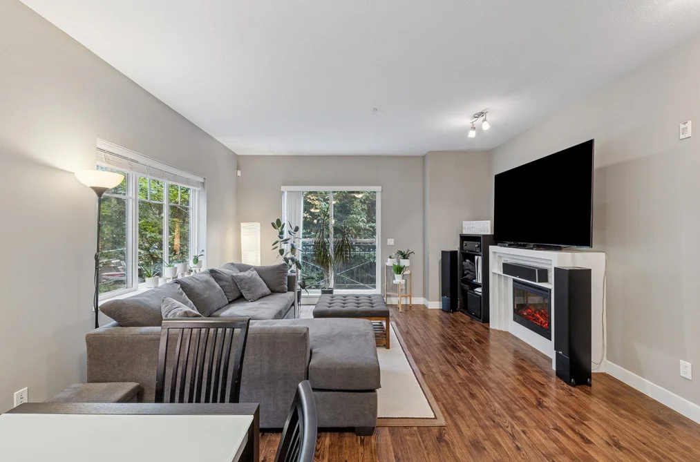 207 3888 NORFOLK STREET, Burnaby BC V5G 1E5, Burnaby BC — Residential for Sale - Photo 2