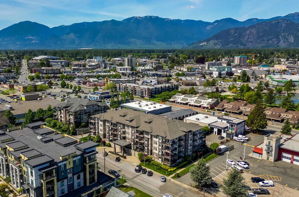 207 45893 CHESTERFIELD AVENUE, Chilliwack BC V2P 1M5, Chilliwack BC — Residential for Sale - Photo 2