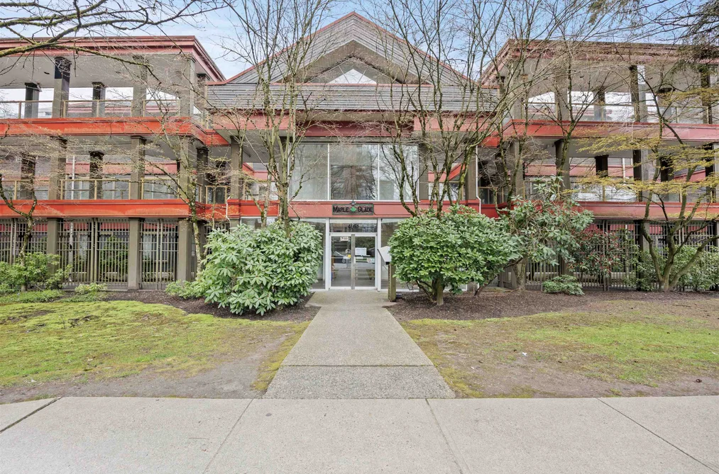 Condo for sale at 207 4951 Sanders Street Burnaby British Columbia - MLS: R3107402